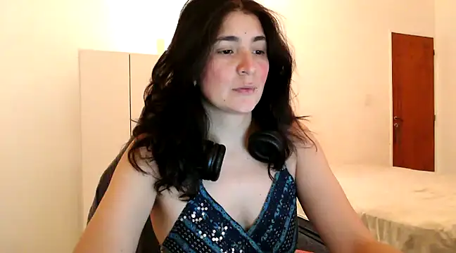 Snapshot of samantha_s69 chatting on December 2024 06:13:01 PM samantha s69 online show from December 2024 06:13:01 PM