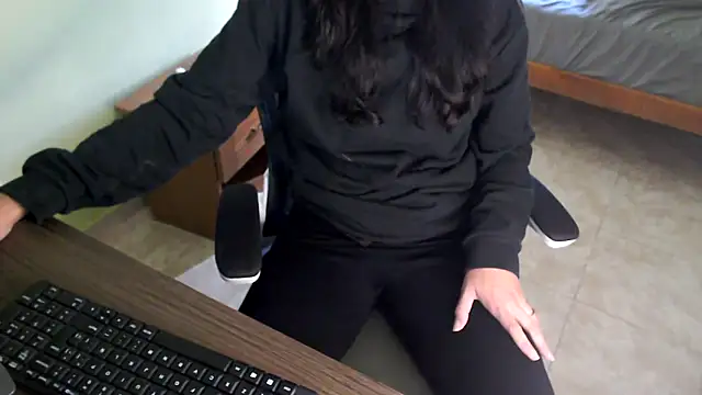 Snapshot of samantha_s69 chatting on February 2026 04:03:02 PM samantha s69 online show from February 2026 04:03:02 PM