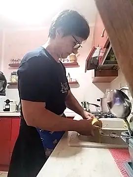 Snapshot of passione503 chatting on November 2025 07:11:02 AM passione503 online show from November 2025 07:11:02 AM