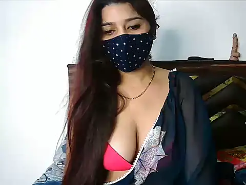 Snapshot of Gloie4u chatting on November 2025 08:15:01 AM Gloie4u online show from November 2025 08:15:01 AM