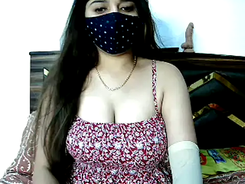 Gloie4u online show from May 2026 12:35:01 PM