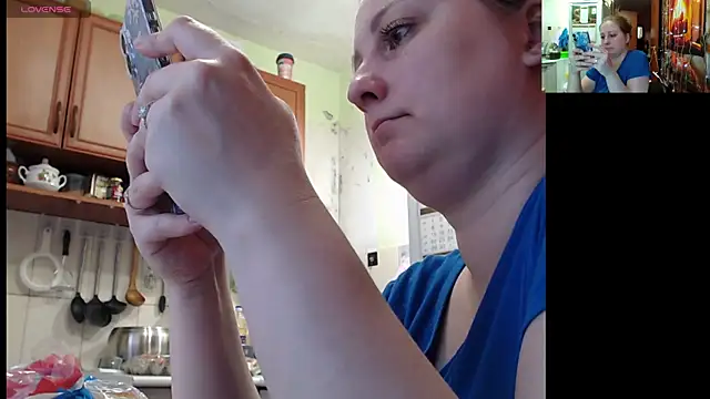 Sakura Green online show from September 2025 01:34:02 PM