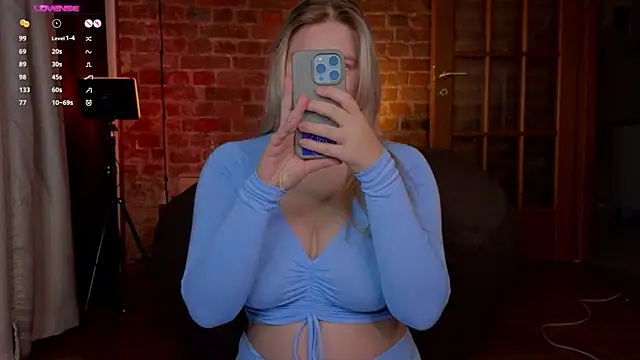 helen frogg online show from November 2025 07:46:02 PM