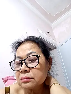 Hotestlove online show from March 2026 02:21:02 PM