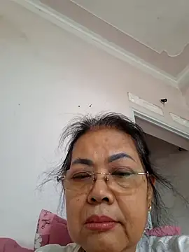 Hotestlove online show from April 2026 01:39:01 AM