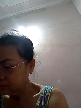 Hotestlove online show from April 2026 10:07:02 PM
