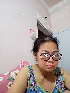 Hotestlove online show from April 2026 10:27:01 PM