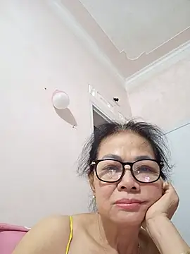 Hotestlove online show from July 2026 12:42:01 PM