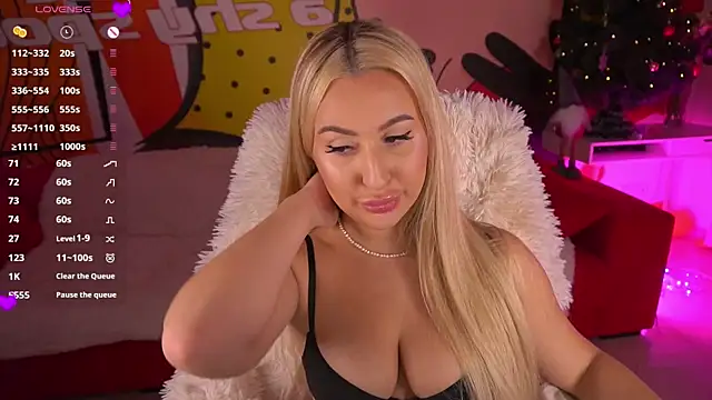 LiaBrazzerr online show from December 2025 03:08:01 PM