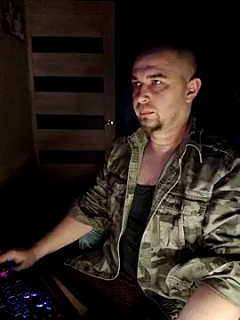 Foxyshaved online show from March 2026 04:18:02 AM