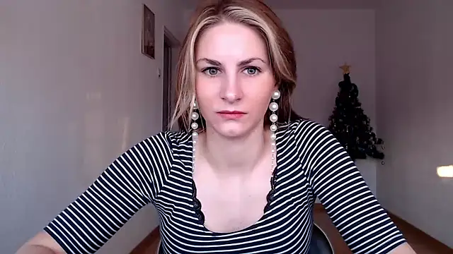 Snapshot of DagmarieFlirt chatting on December 2024 07:18:02 AM DagmarieFlirt online show from December 2024 07:18:02 AM