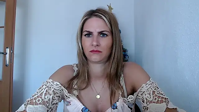 Snapshot of DagmarieFlirt chatting on January 2025 10:49:02 AM DagmarieFlirt online show from January 2025 10:49:02 AM