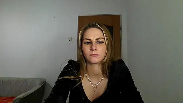 Snapshot of DagmarieFlirt chatting on February 2025 09:19:02 PM DagmarieFlirt online show from February 2025 09:19:02 PM