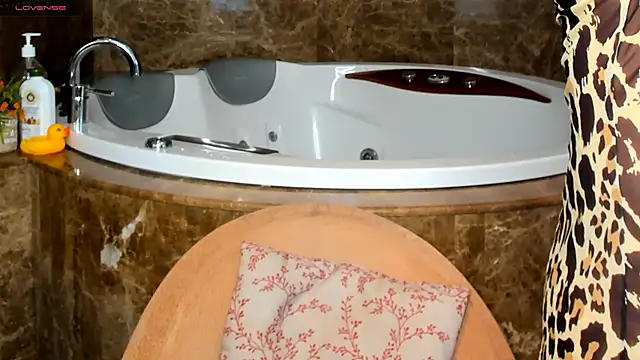 Snapshot of yourastral chatting on February 2025 06:12:02 AM yourastral online show from February 2025 06:12:02 AM