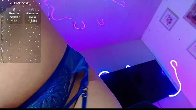isabelladoll19 online show from May 2026 10:15:02 PM