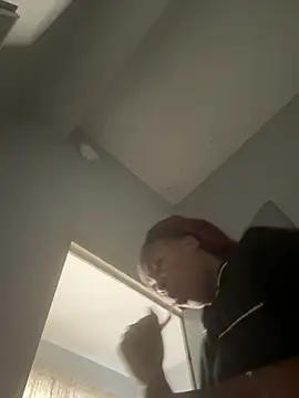 slimcateee online show from October 2025 05:19:01 AM