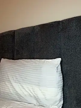 slimcateee online show from November 2025 06:54:01 PM