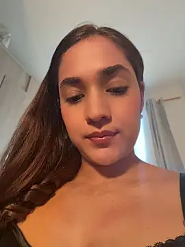 Snapshot of CuteeRose chatting on May 2026 12:23:02 PM CuteeRose online show from May 2026 12:23:02 PM