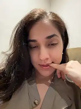 CuteeRose online show from July 2026 04:57:02 PM