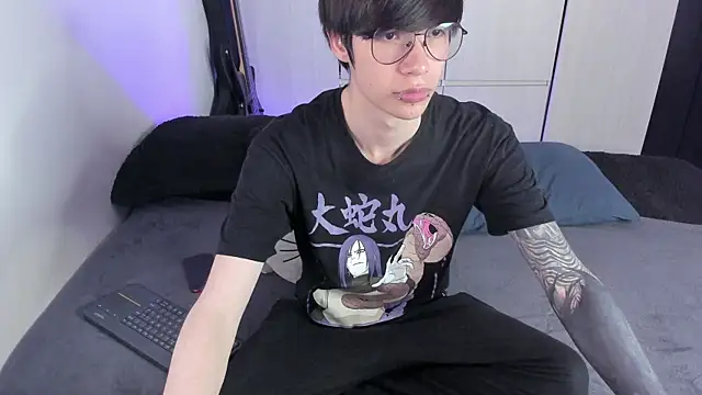 Snapshot of Aventure_Twinks chatting on February 2025 05:59:01 PM Aventure Twinks online show from February 2025 05:59:01 PM