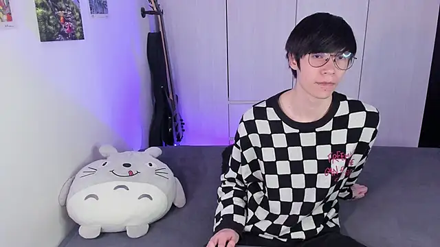 Snapshot of Aventure_Twinks chatting on February 2025 07:59:02 PM Aventure Twinks online show from February 2025 07:59:02 PM