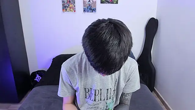 Snapshot of Aventure_Twinks chatting on October 2025 04:48:02 PM Aventure Twinks online show from October 2025 04:48:02 PM