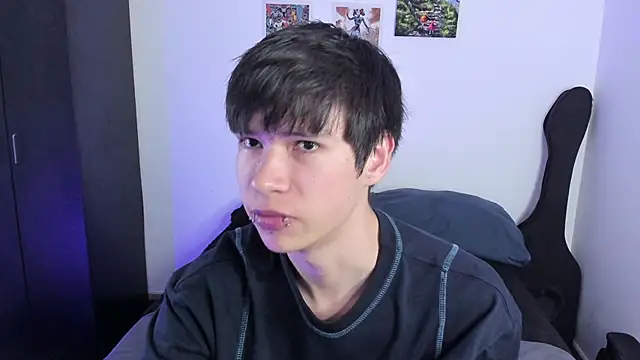 Snapshot of Aventure_Twinks chatting on October 2025 06:41:01 PM Aventure Twinks online show from October 2025 06:41:01 PM