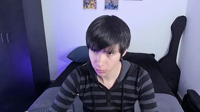 Snapshot of Aventure_Twinks chatting on November 2025 03:42:02 AM Aventure Twinks online show from November 2025 03:42:02 AM