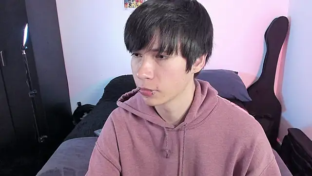 Snapshot of Aventure_Twinks chatting on November 2025 02:42:02 AM Aventure Twinks online show from November 2025 02:42:02 AM