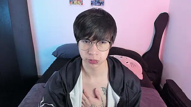 Snapshot of Aventure_Twinks chatting on November 2025 03:38:02 AM Aventure Twinks online show from November 2025 03:38:02 AM