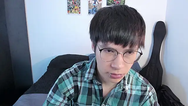 Snapshot of Aventure_Twinks chatting on February 2026 03:43:01 AM Aventure Twinks online show from February 2026 03:43:01 AM