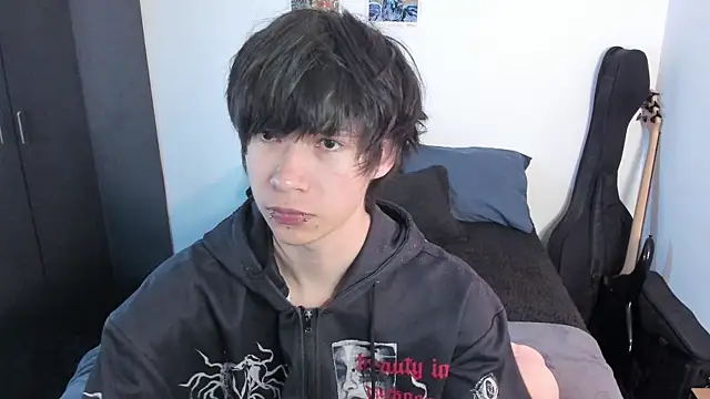 Aventure Twinks online show from May 2026 12:27:01 AM