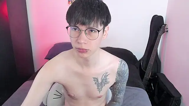 Aventure Twinks online show from June 2026 08:30:02 PM