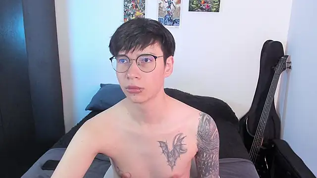 Aventure Twinks online show from June 2026 10:01:02 PM