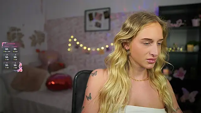 Snapshot of Nicolette__Shea_ chatting on February 2025 12:43:01 PM Nicolette Shea online show from February 2025 12:43:01 PM