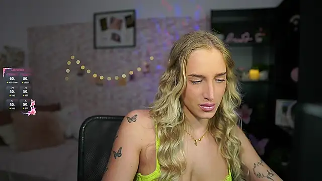 Snapshot of Nicolette__Shea_ chatting on March 2025 09:13:01 AM Nicolette Shea online show from March 2025 09:13:01 AM