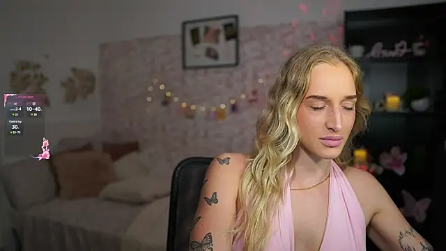 Snapshot of Nicolette__Shea_ chatting on March 2025 05:05:02 PM Nicolette Shea online show from March 2025 05:05:02 PM