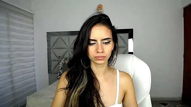 Snapshot of nina_pons chatting on January 2025 10:45:02 PM nina pons online show from January 2025 10:45:02 PM