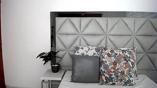 Snapshot of nina_pons chatting on January 2025 10:55:01 PM nina pons online show from January 2025 10:55:01 PM