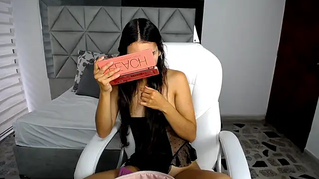 Snapshot of nina_pons chatting on February 2025 09:26:02 PM nina pons online show from February 2025 09:26:02 PM