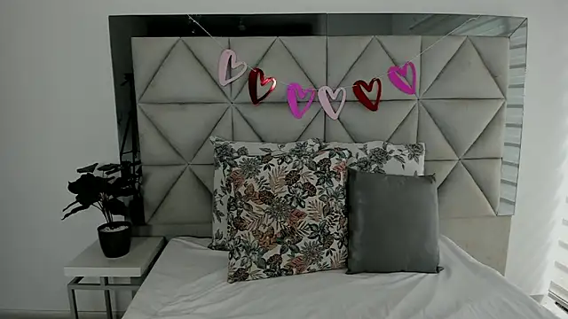 Snapshot of nina_pons chatting on February 2025 09:03:02 PM nina pons online show from February 2025 09:03:02 PM