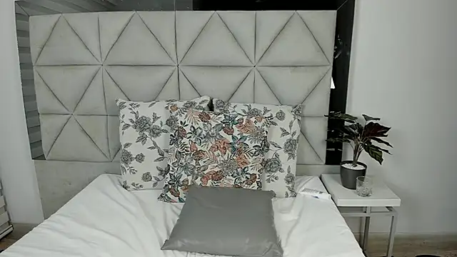 Snapshot of nina_pons chatting on March 2025 12:05:02 AM nina pons online show from March 2025 12:05:02 AM