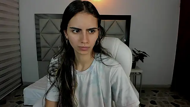 Snapshot of nina_pons chatting on March 2025 11:50:02 PM nina pons online show from March 2025 11:50:02 PM