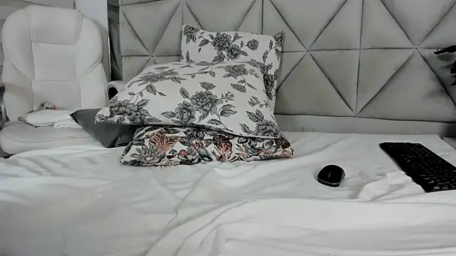 Snapshot of nina_pons chatting on March 2025 02:05:01 AM nina pons online show from March 2025 02:05:01 AM