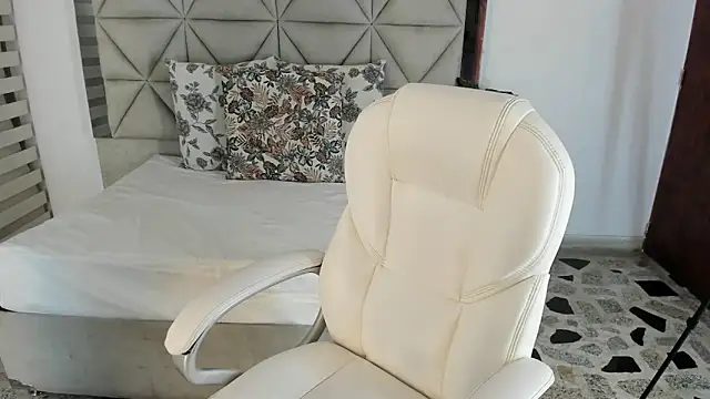 Snapshot of nina_pons chatting on September 2025 11:16:01 PM nina pons online show from September 2025 11:16:01 PM