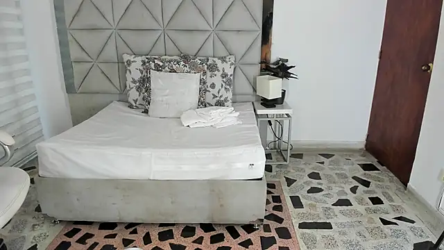 Snapshot of nina_pons chatting on October 2025 07:53:01 PM nina pons online show from October 2025 07:53:01 PM