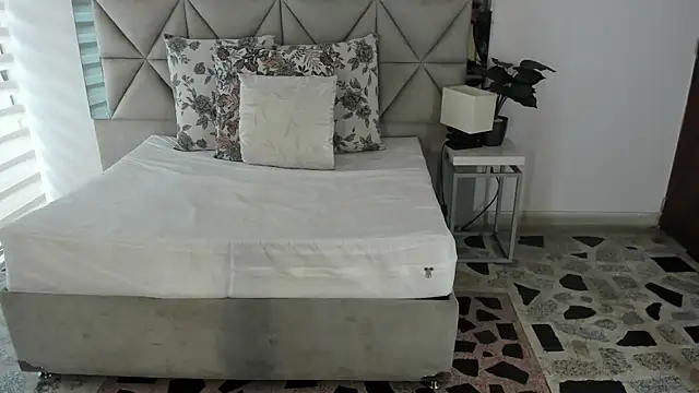 Snapshot of nina_pons chatting on October 2025 09:04:01 PM nina pons online show from October 2025 09:04:01 PM