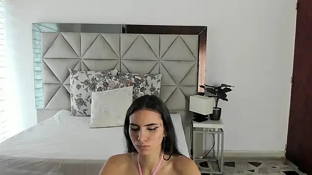 Snapshot of nina_pons chatting on October 2025 08:20:02 PM nina pons online show from October 2025 08:20:02 PM