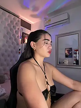 Snapshot of ZarahEvans chatting on November 2025 08:08:01 PM ZarahEvans online show from November 2025 08:08:01 PM