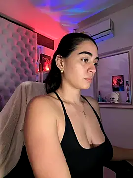 Snapshot of ZarahEvans chatting on December 2025 08:05:01 PM ZarahEvans online show from December 2025 08:05:01 PM